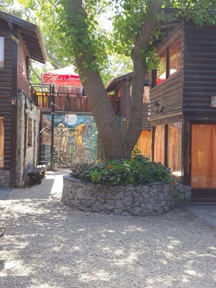 OPORTUNIDAD DE INVERSION! VENTA  DE BAR-RESTAURANTE Y POSADA EN VILLA GESELL
