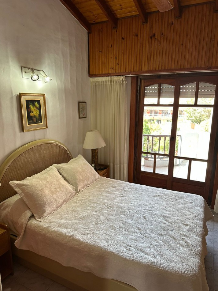 DEPARTAMENTO 4 AMBIENTES CON COCHERA FIJA A 2 CUADRAS DEL MAR 