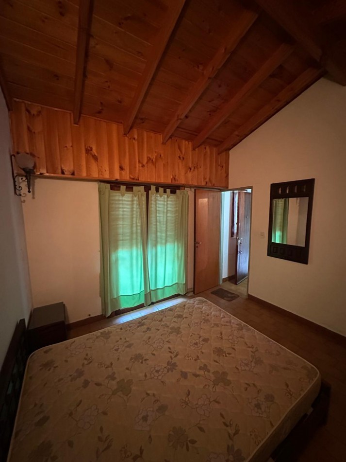   CASA CHALET  EN VENTA EN ZONA CENTRO VILLA GESELL