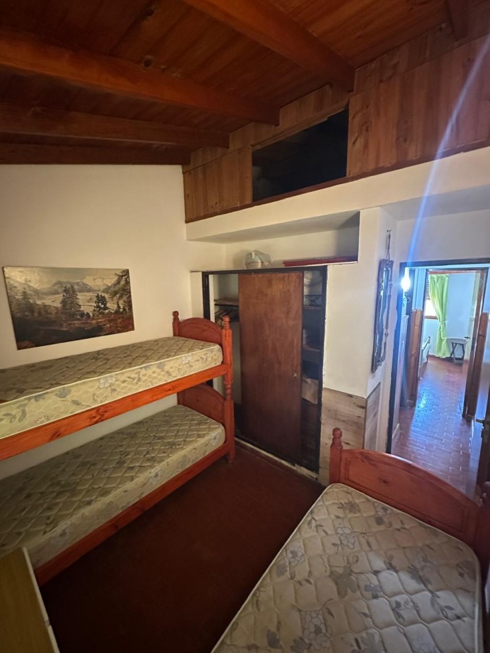   CASA CHALET  EN VENTA EN ZONA CENTRO VILLA GESELL