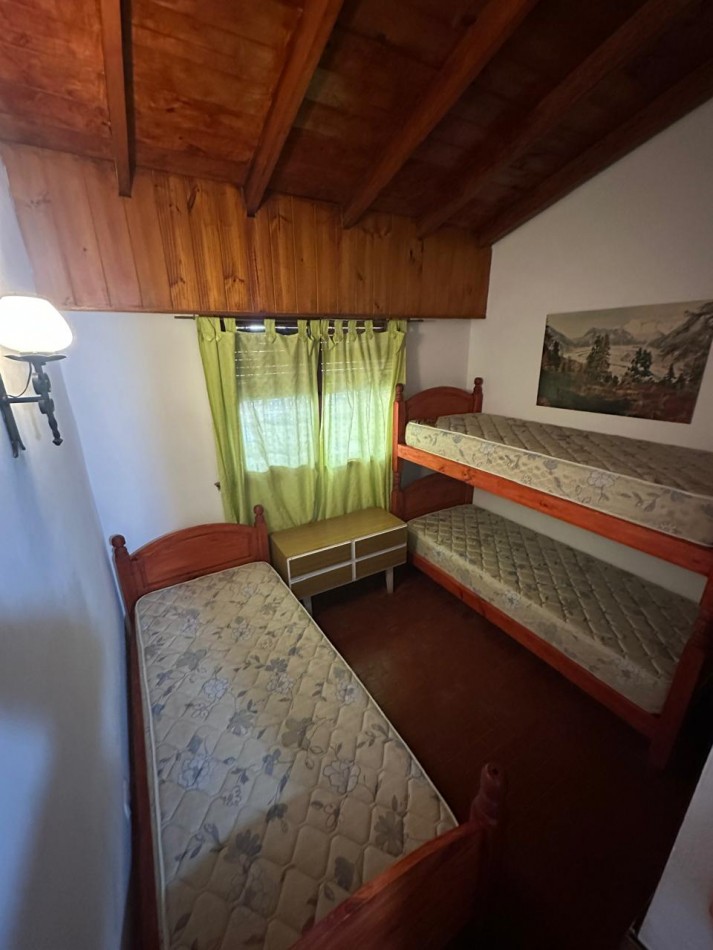   CASA CHALET  EN VENTA EN ZONA CENTRO VILLA GESELL