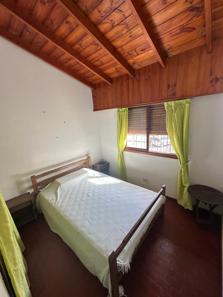   CASA CHALET  EN VENTA EN ZONA CENTRO VILLA GESELL