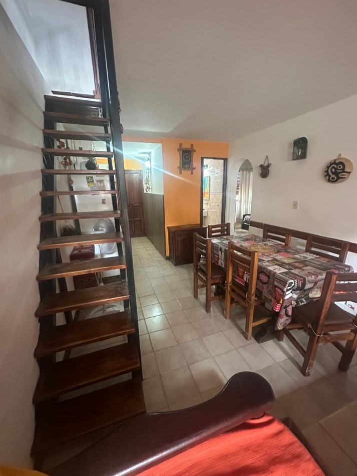  CASA  4  AMBIENTES A 100 MTS DEL MAR Y EN PLENO CENTRO!!