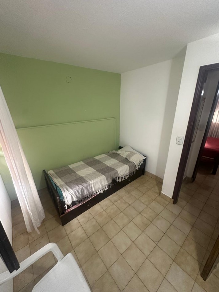  CASA  4  AMBIENTES A 100 MTS DEL MAR Y EN PLENO CENTRO!!