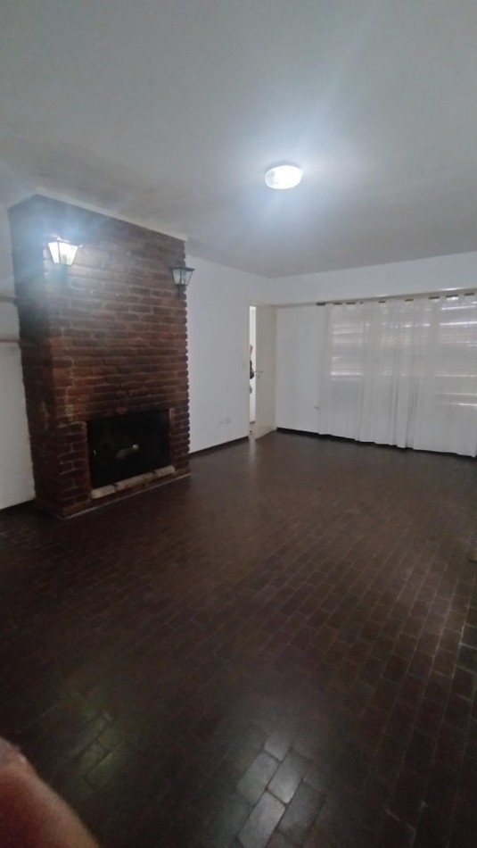 CASA EN VENTA A 100 METROS DEL MAR 