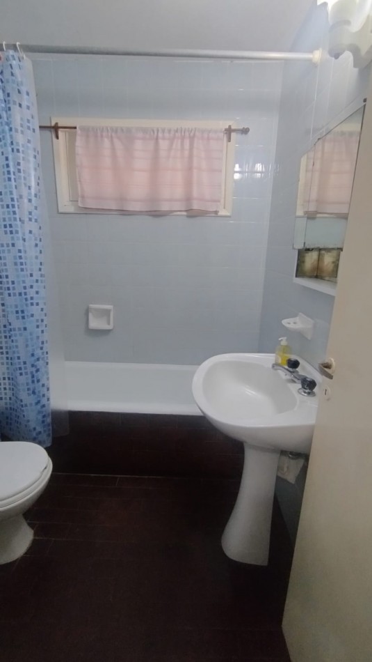 CASA EN VENTA A 100 METROS DEL MAR 