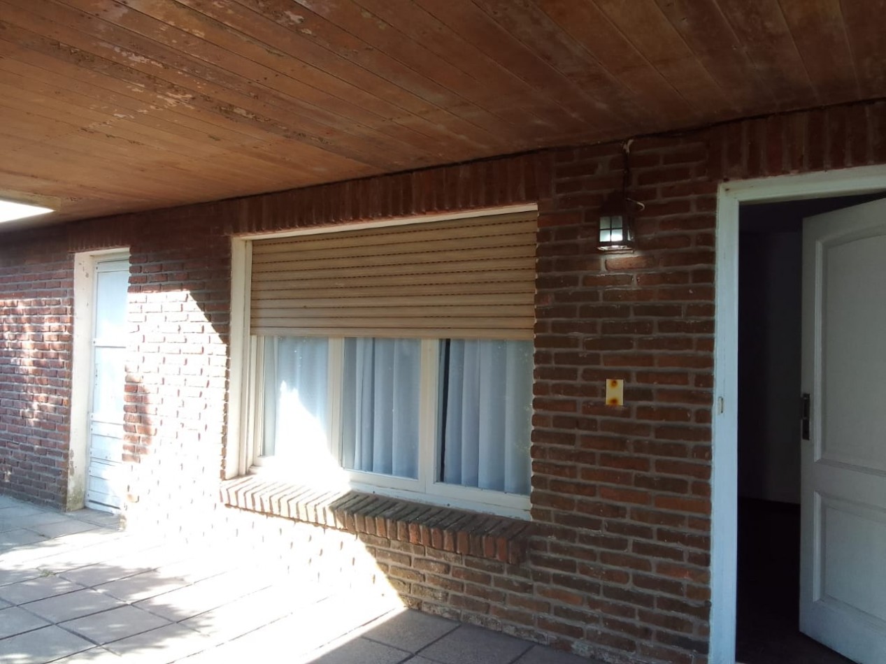 CASA EN VENTA A 100 METROS DEL MAR 