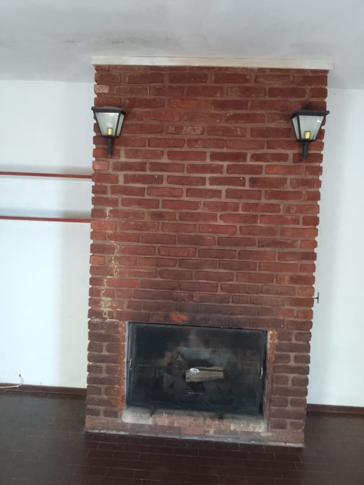 CASA EN VENTA A 100 METROS DEL MAR 