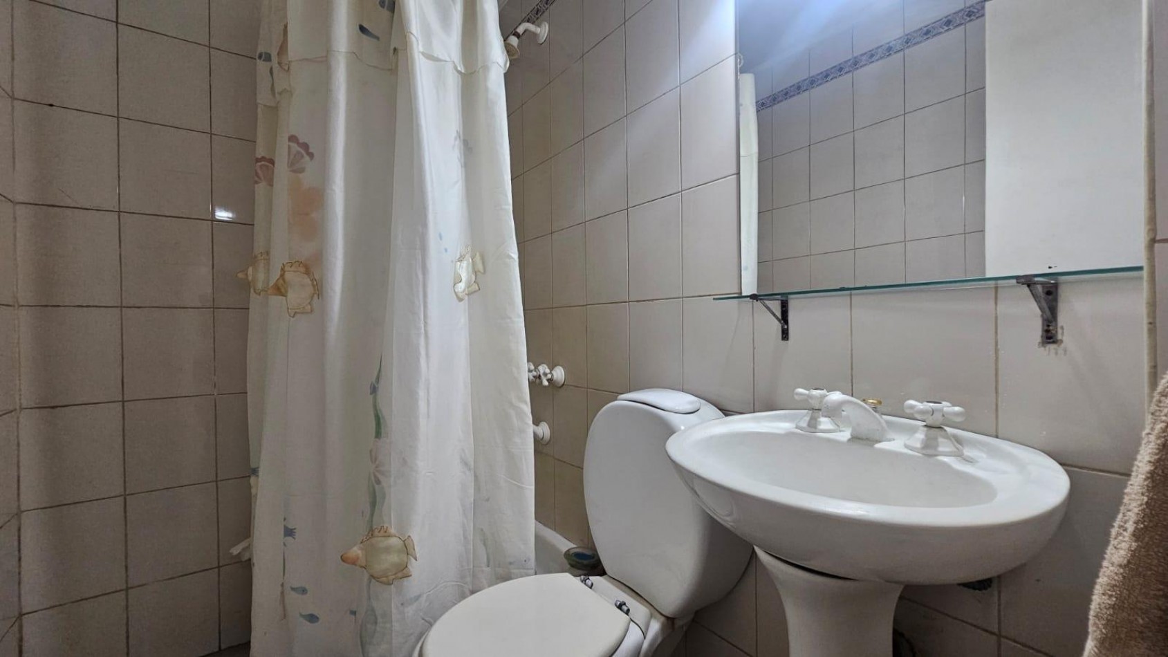 DEPARTAMENTO 3 AMBIENTES CON BALCON Y PATIO FRENTE AL ALDREY