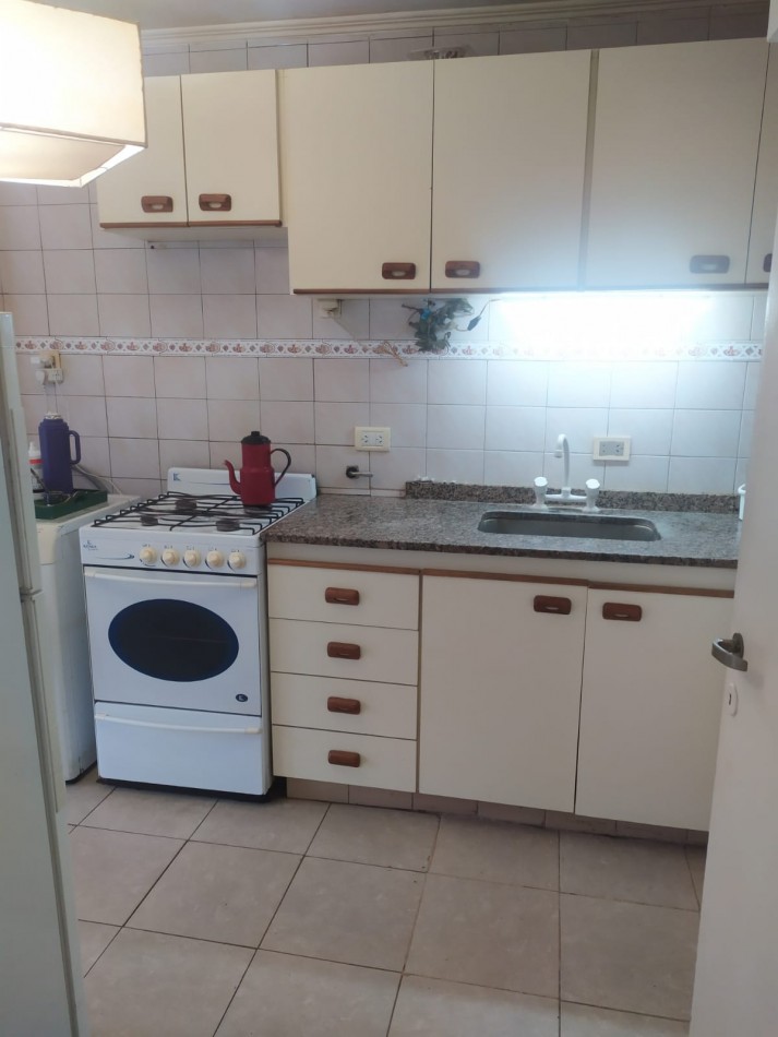 DEPARTAMENTO 3 AMBIENTES CON BALCON Y PATIO FRENTE AL ALDREY