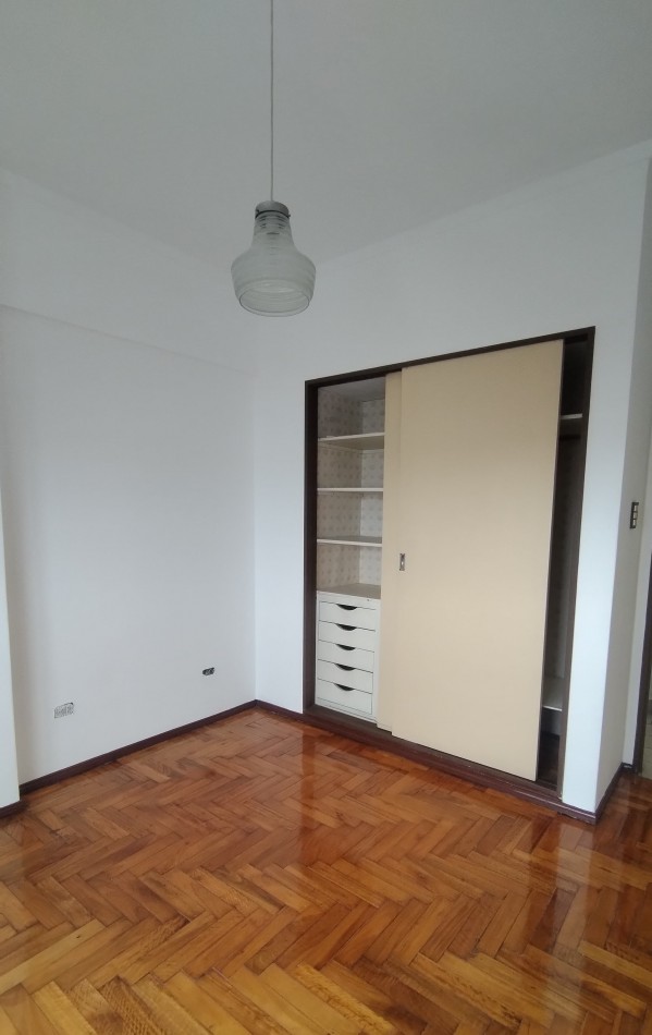 DEPARTAMENTO 4 AMBIENTES A LA CALLE 