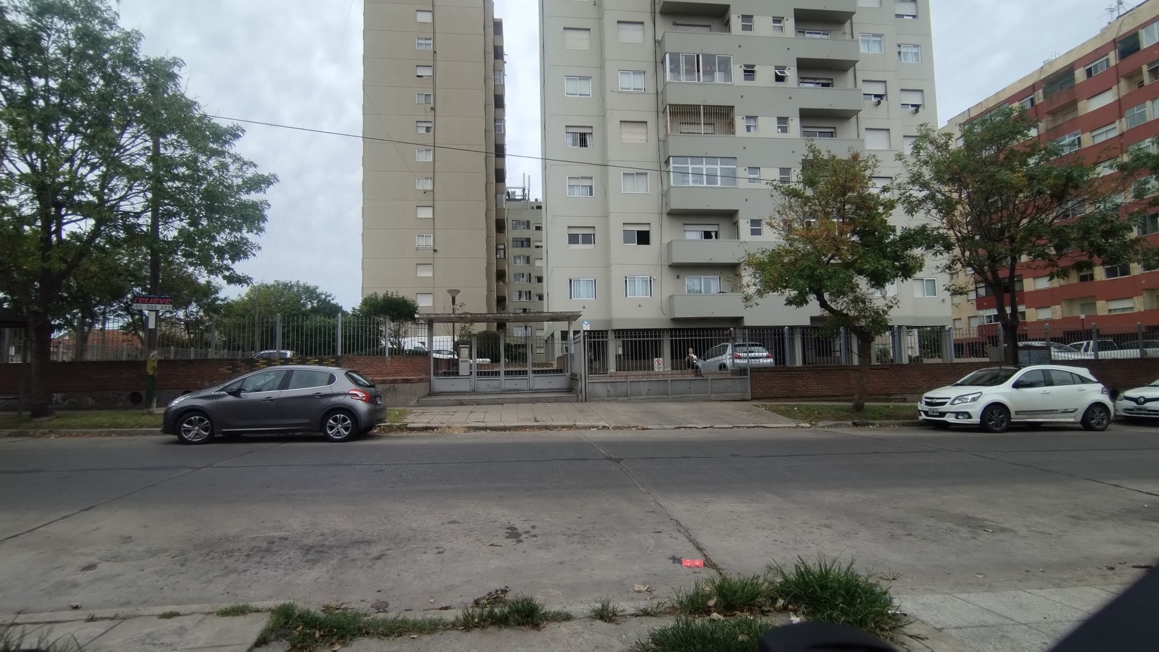 DEPARTAMENTO 4 AMBIENTES A LA CALLE 