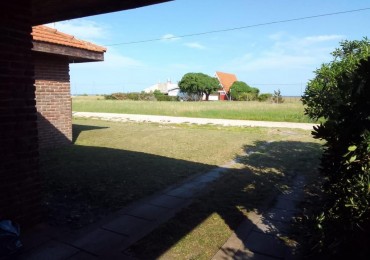 CASA EN VENTA A 100 METROS DEL MAR 