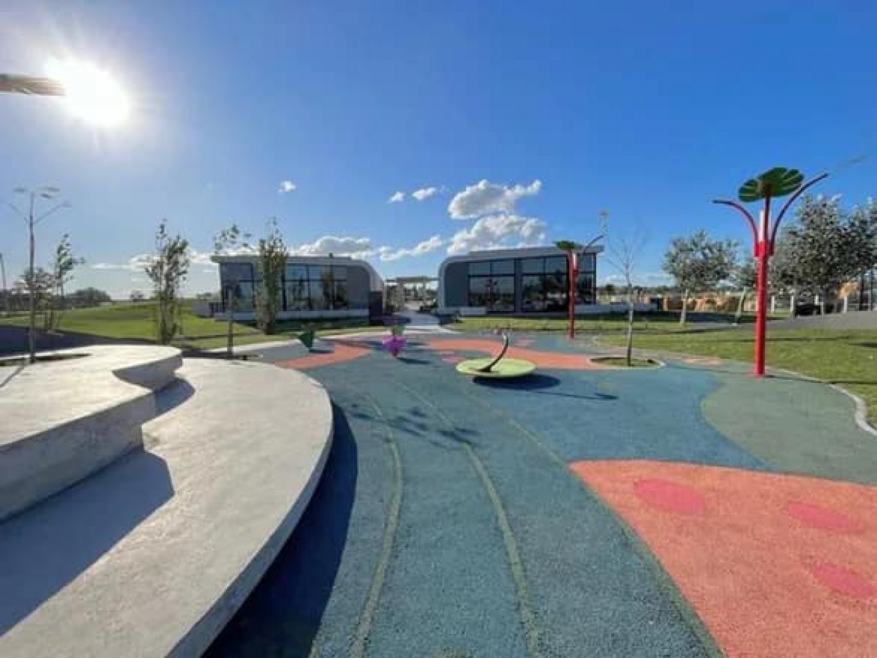 OPORTUNIDAD!! AMPLIO LOTE EN PRESTIGIOSO BARRIO PRIVADO!! DEVELOPER PARK
