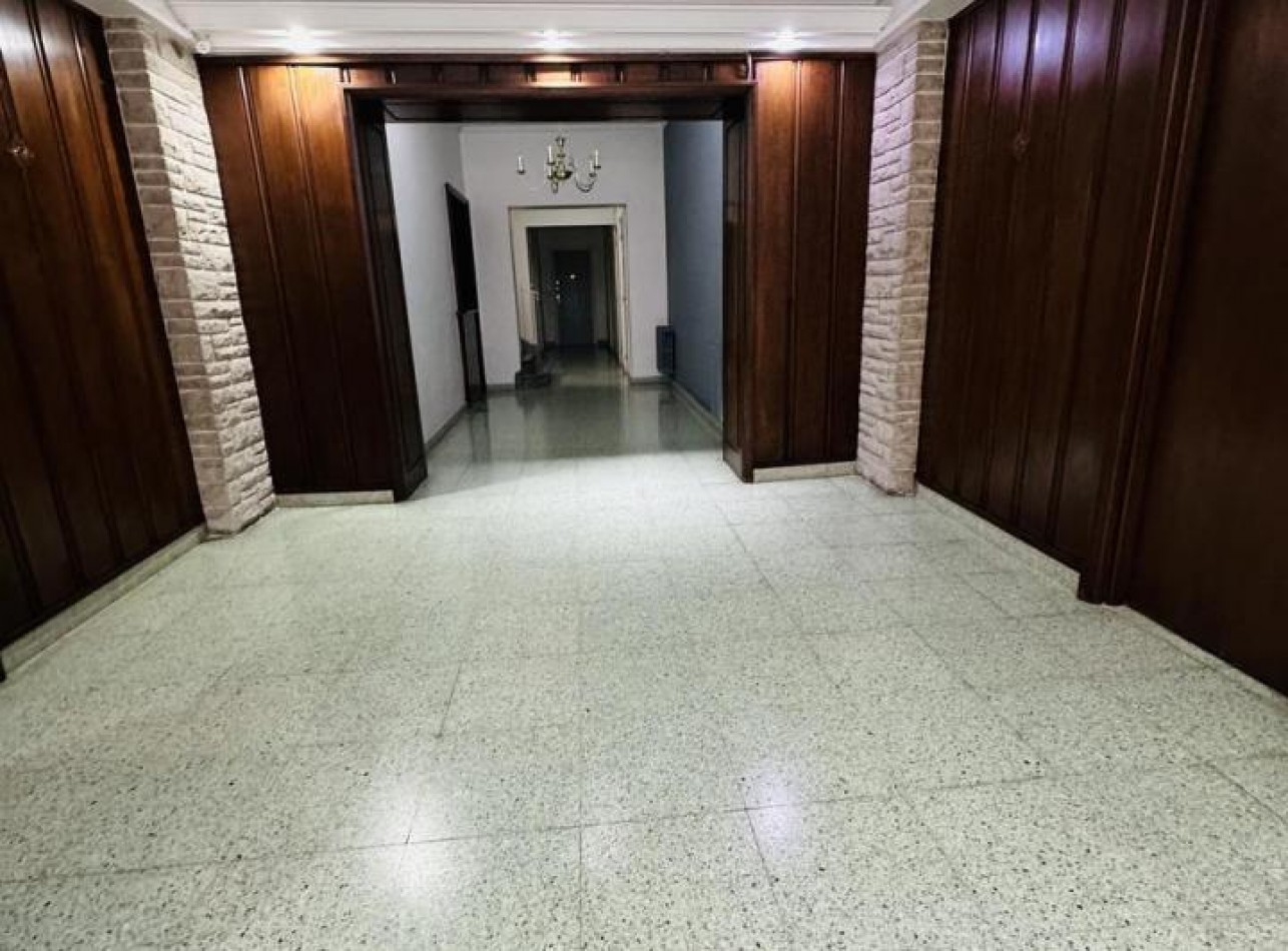 RETASADO!!  DEPARTAMENTO 2 AMBIENTES PLAZA MITRE