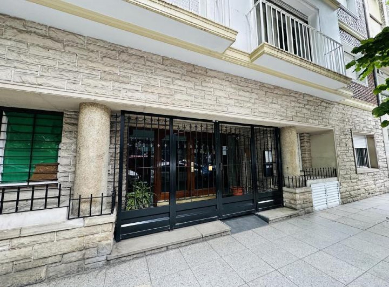 RETASADO!!  DEPARTAMENTO 2 AMBIENTES PLAZA MITRE