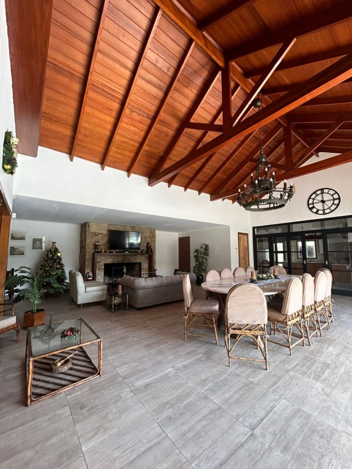 PRESTIGIOSA MANSION EN STELLA MARIS