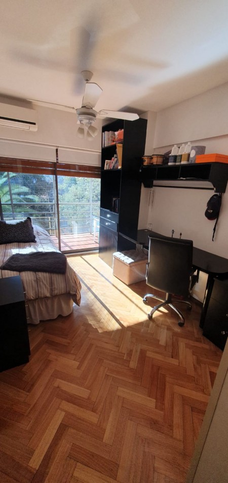 Confortable  semipiso con excelente distribucion y estado impecable!! Amplios balcones