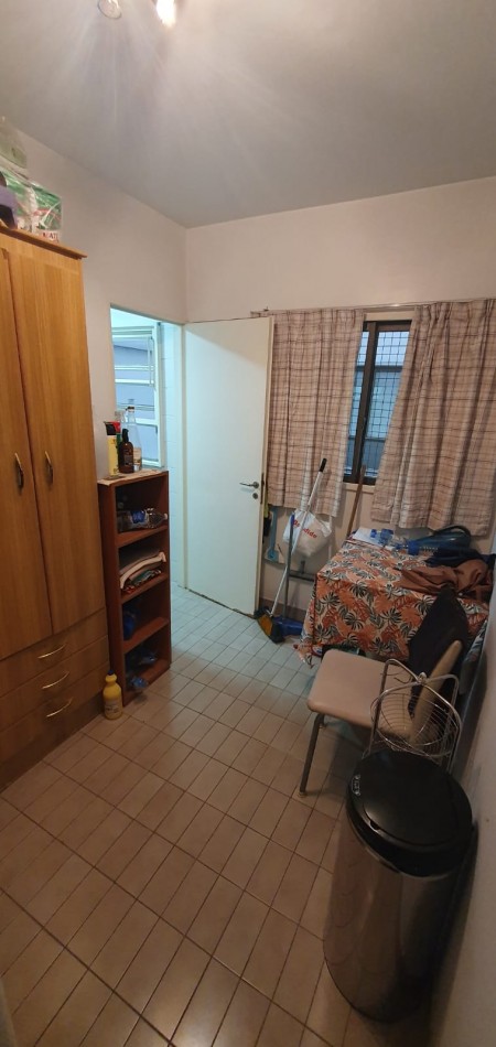 Confortable  semipiso con excelente distribucion y estado impecable!! Amplios balcones