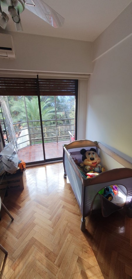Confortable  semipiso con excelente distribucion y estado impecable!! Amplios balcones