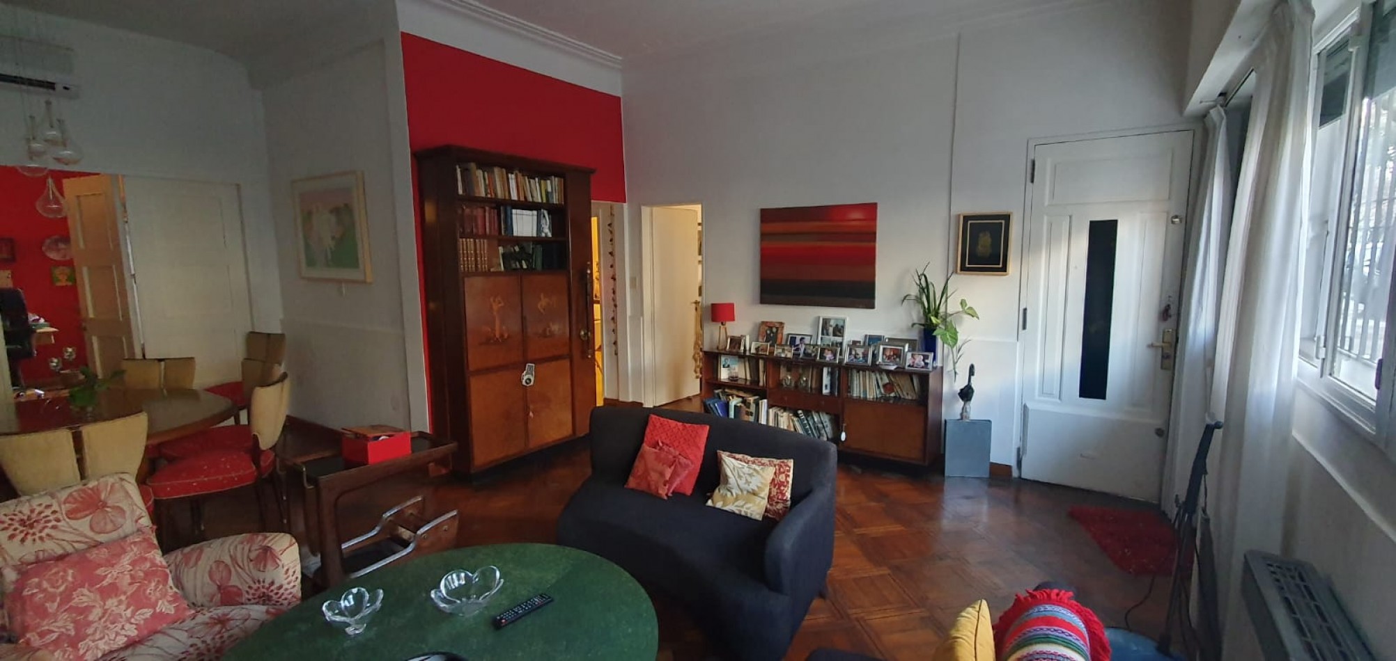 Confortable y amplio PH, con patio y gran terraza propia
