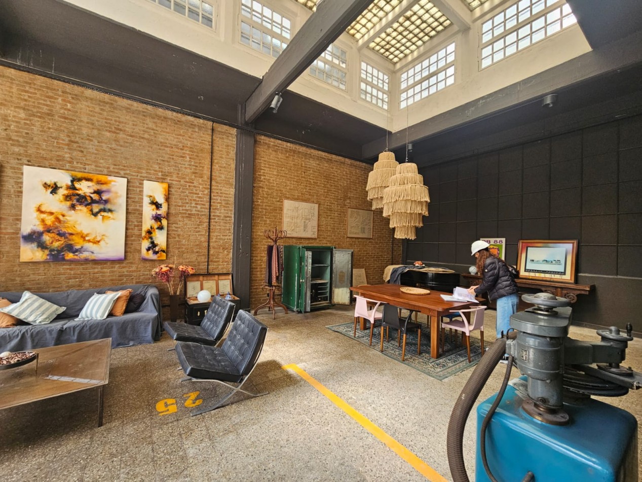Excelente LOFT en pleno ALMAGRO, con techos a 4 metros de altura
