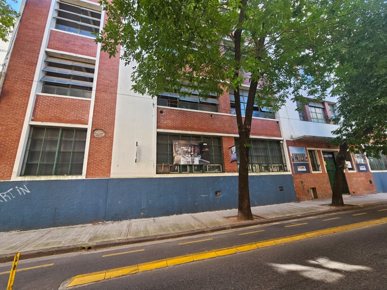 Excelente LOFT en pleno ALMAGRO, con techos a 4 metros de altura