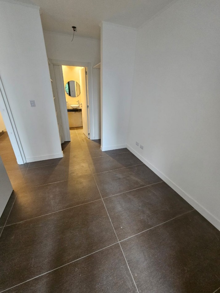 Hermoso 2 ambientes a estrenar con toilette de recepcion y dormitorio en suite con vestidor