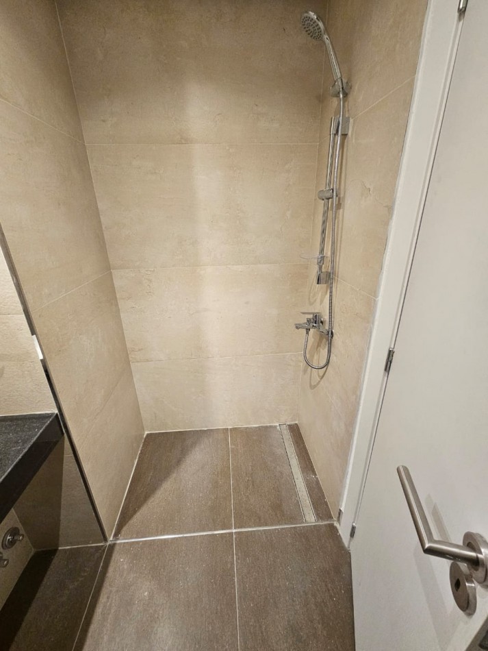 Hermoso 2 ambientes a estrenar con toilette de recepcion y dormitorio en suite con vestidor