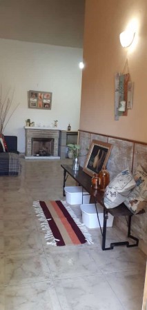 Casa en venta s/ lote de 8.66x25 losa 5 ambientes e/ dos auto