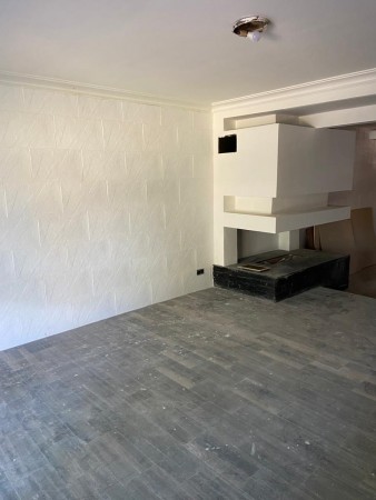 Venta excelente casa en 2 Plantas con 3 baños, fondo, jardín y cochera
