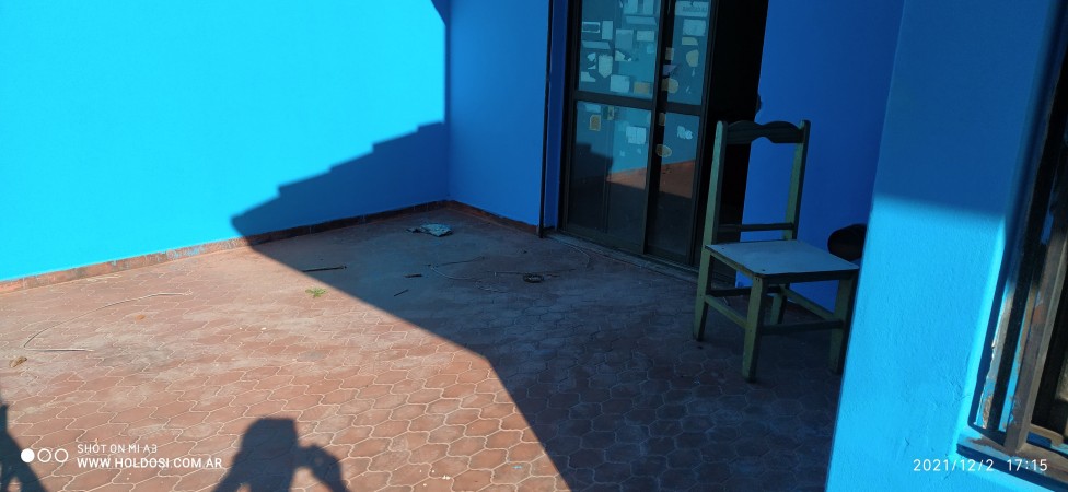 Venta excelente casa en 2 Plantas con 3 baños, fondo, jardín y cochera
