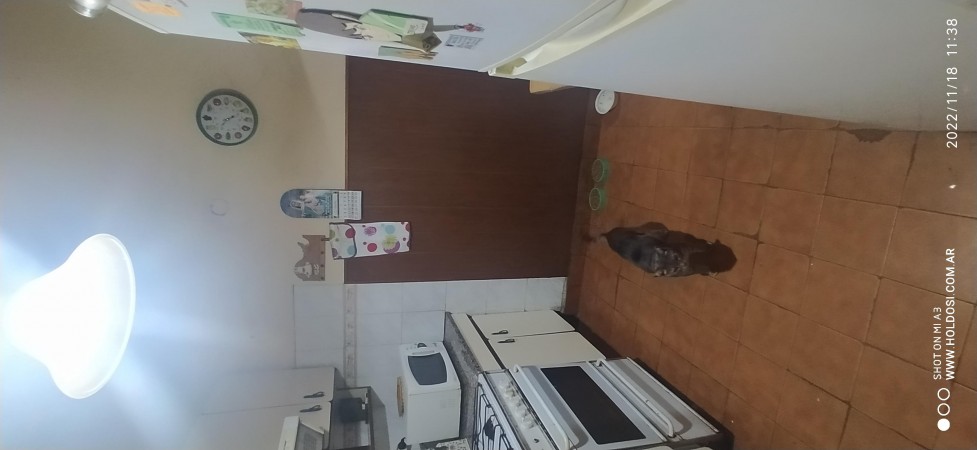 Amplia casa 5 ambientes, cocina, baño y amplio terreno
