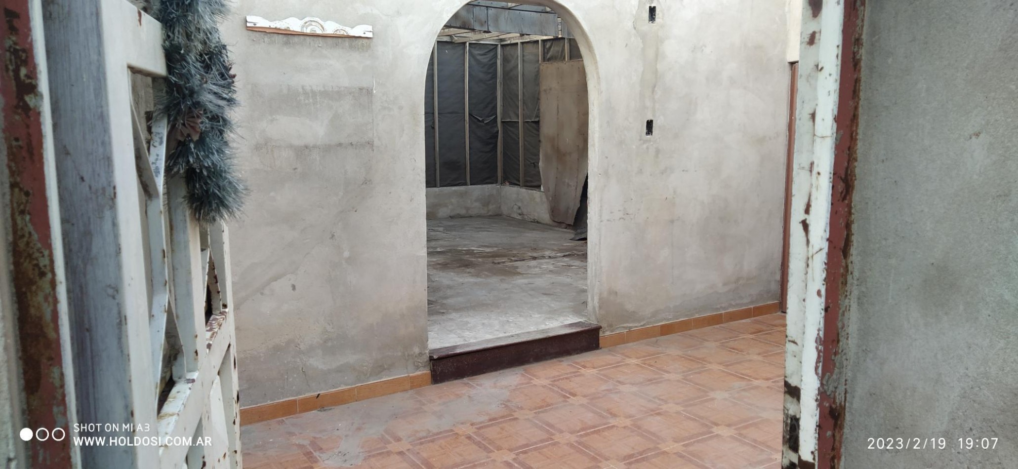 OPORTUNIDAD !!! Casa, lote 10x31, LOSA 4 amb. e/ auto, B° Sta. Lucia     