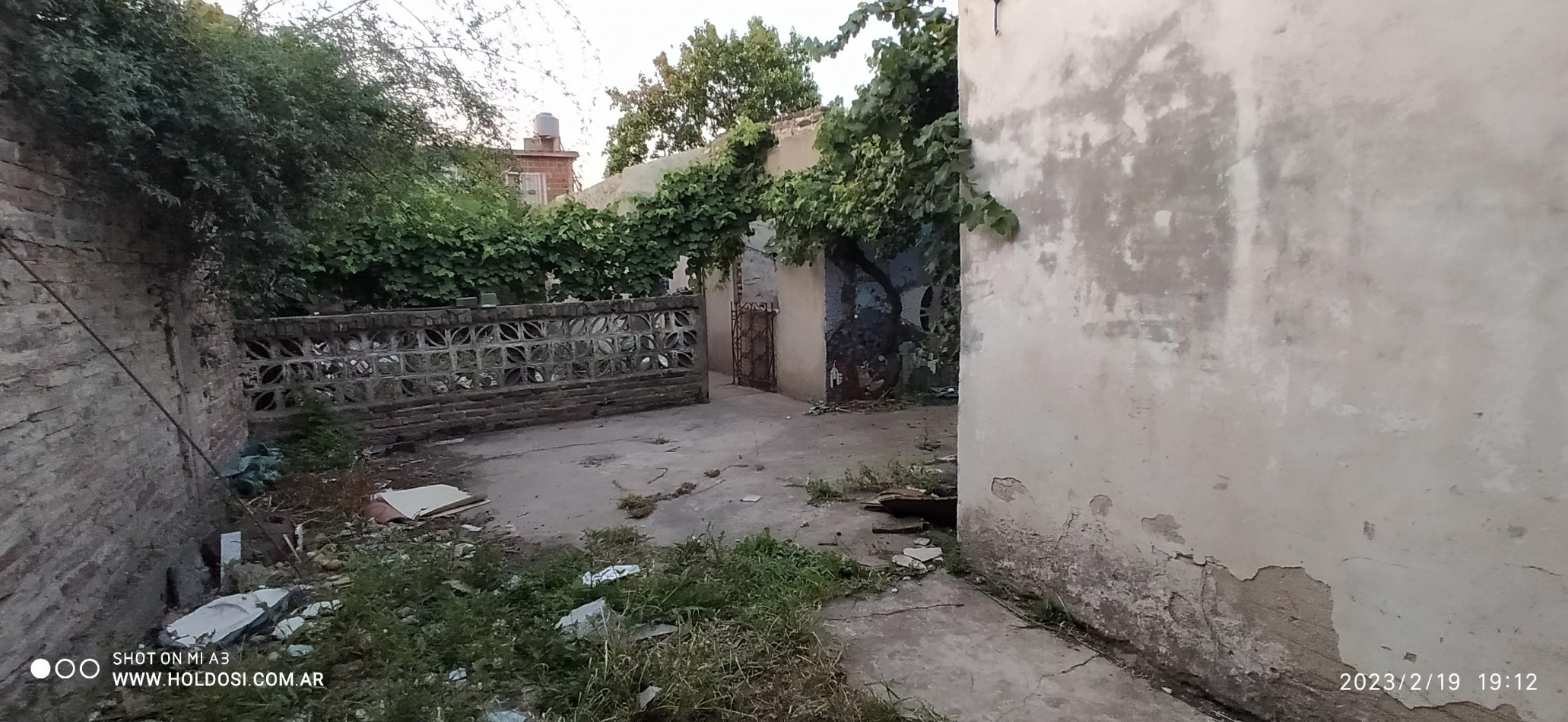 OPORTUNIDAD !!! Casa, lote 10x31, LOSA 4 amb. e/ auto, B° Sta. Lucia     