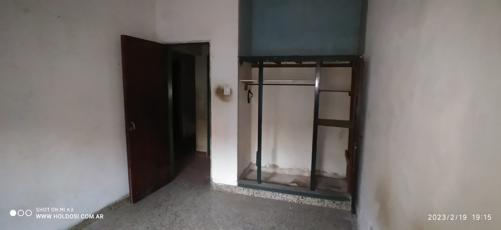 OPORTUNIDAD !!! Casa, lote 10x31, LOSA 4 amb. e/ auto, B° Sta. Lucia     
