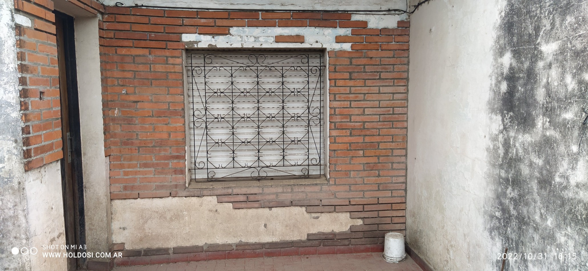 OPORTUNIDAD !!! Casa, lote 10x31, LOSA 4 amb. e/ auto, B° Sta. Lucia     