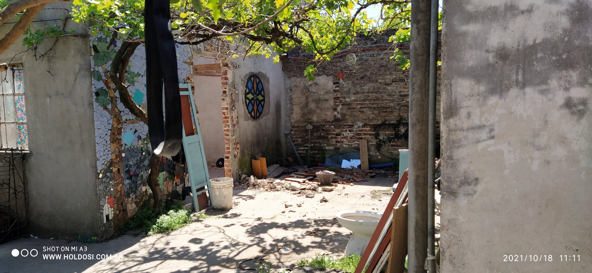 OPORTUNIDAD !!! Casa, lote 10x31, LOSA 4 amb. e/ auto, B° Sta. Lucia     