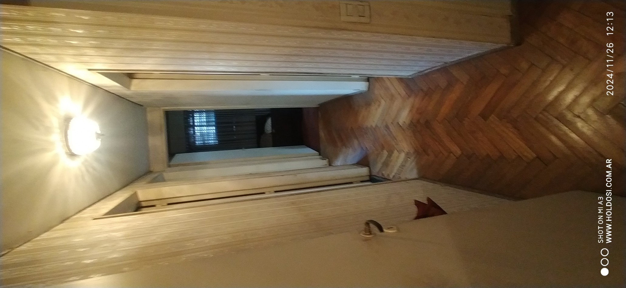 IMPORTANTE DEPARTAMENTO FLORESTA 5 ambientes y comedor diario o dependencia, 2 baños, 2 balcones.