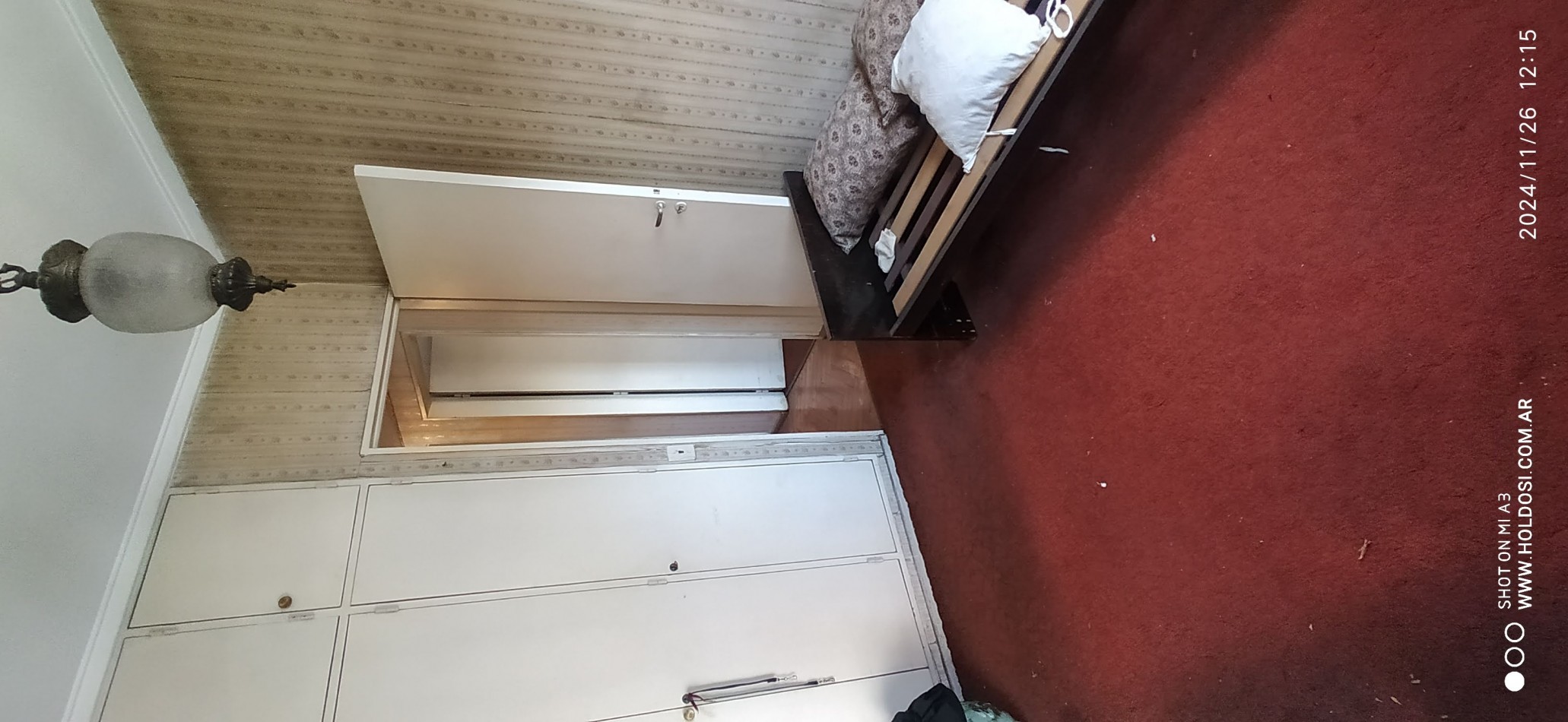 IMPORTANTE DEPARTAMENTO FLORESTA 5 ambientes y comedor diario o dependencia, 2 baños, 2 balcones.