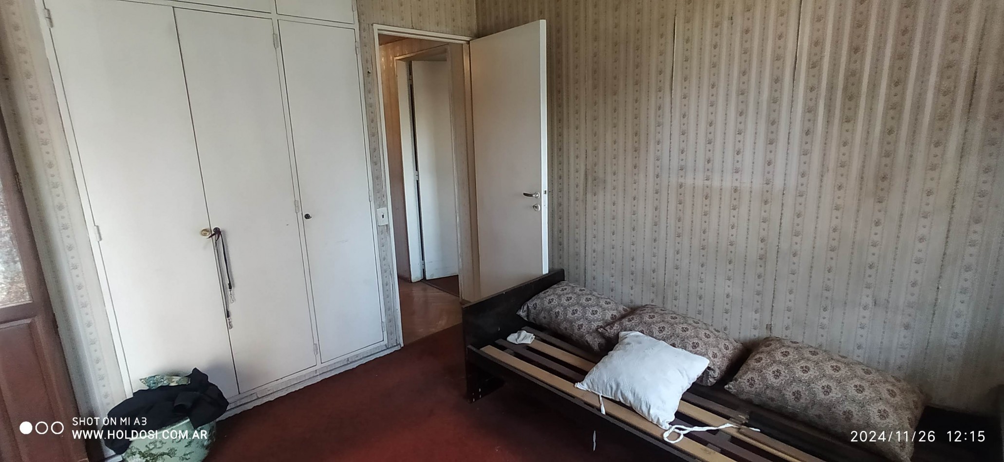 IMPORTANTE DEPARTAMENTO FLORESTA 5 ambientes y comedor diario o dependencia, 2 baños, 2 balcones.