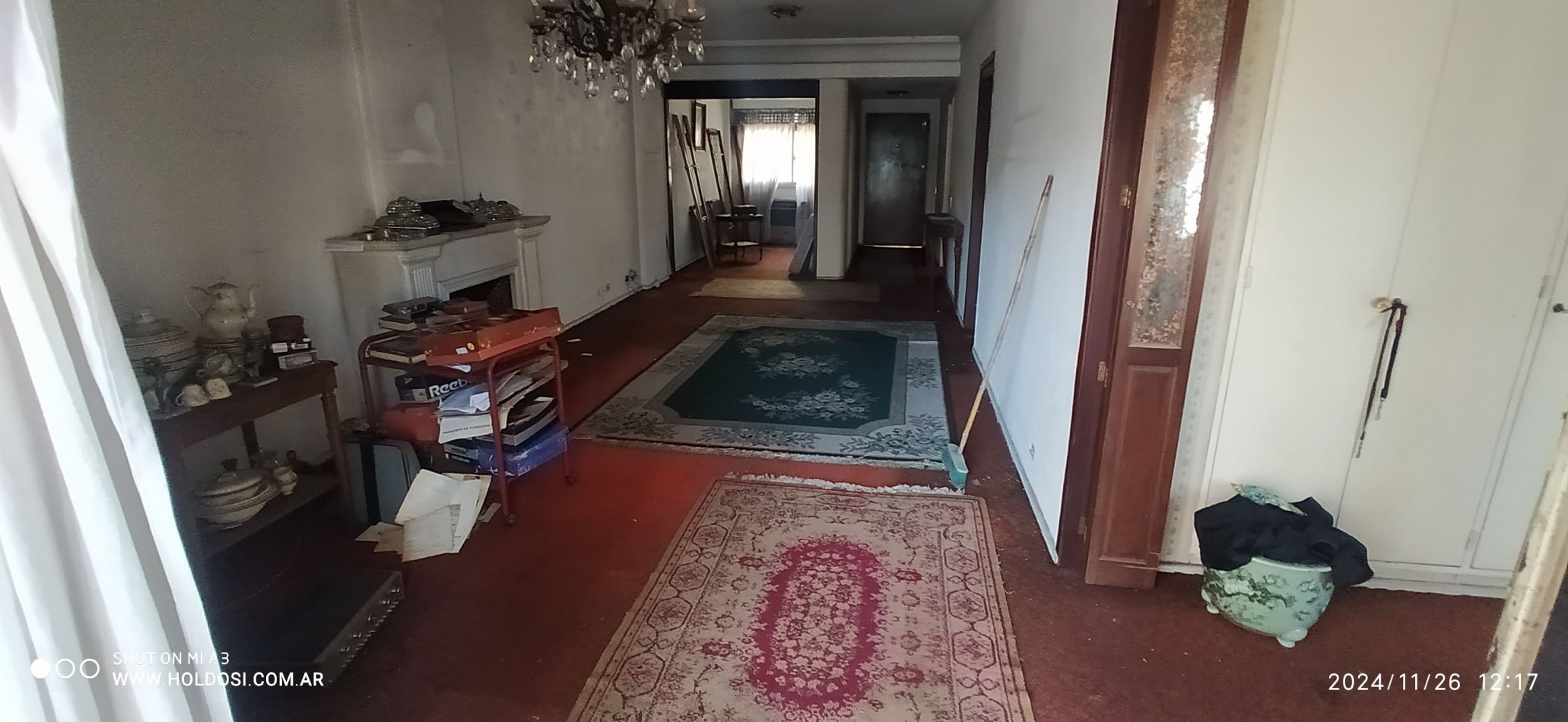IMPORTANTE DEPARTAMENTO FLORESTA 5 ambientes y comedor diario o dependencia, 2 baños, 2 balcones.