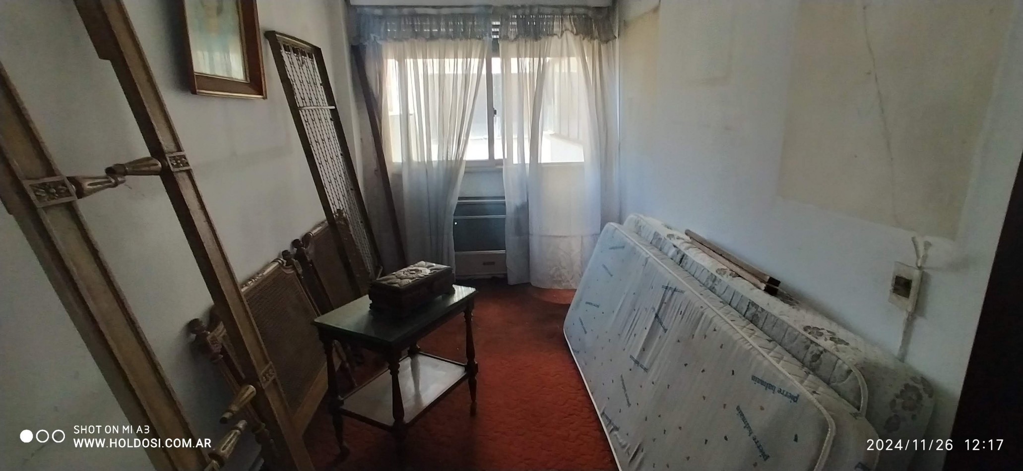 IMPORTANTE DEPARTAMENTO FLORESTA 5 ambientes y comedor diario o dependencia, 2 baños, 2 balcones.