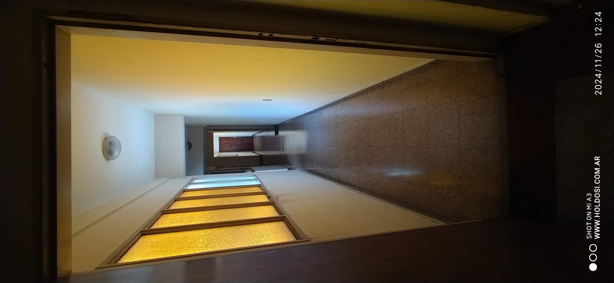 IMPORTANTE DEPARTAMENTO FLORESTA 5 ambientes y comedor diario o dependencia, 2 baños, 2 balcones.