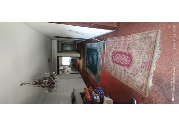 IMPORTANTE DEPARTAMENTO FLORESTA 5 ambientes y comedor diario o dependencia, 2 baños, 2 balcones.