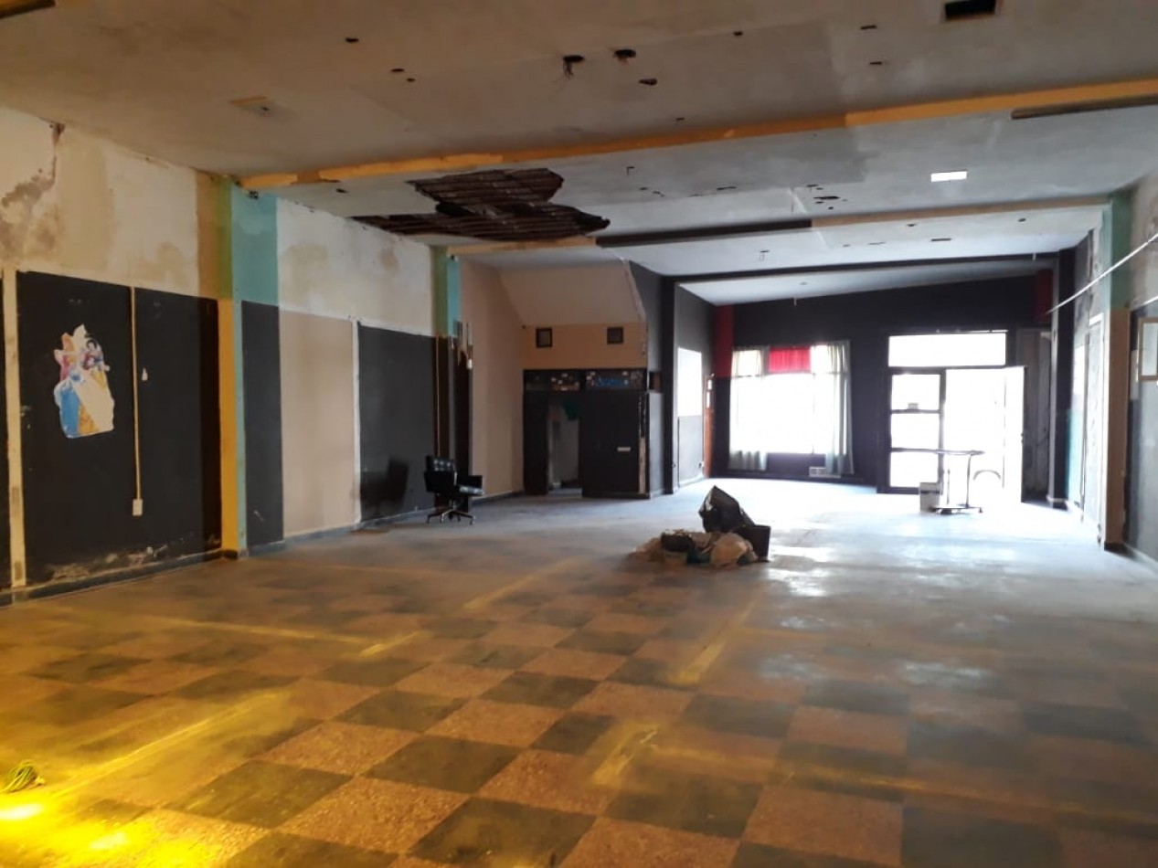 Gran Local Comercial en el centro