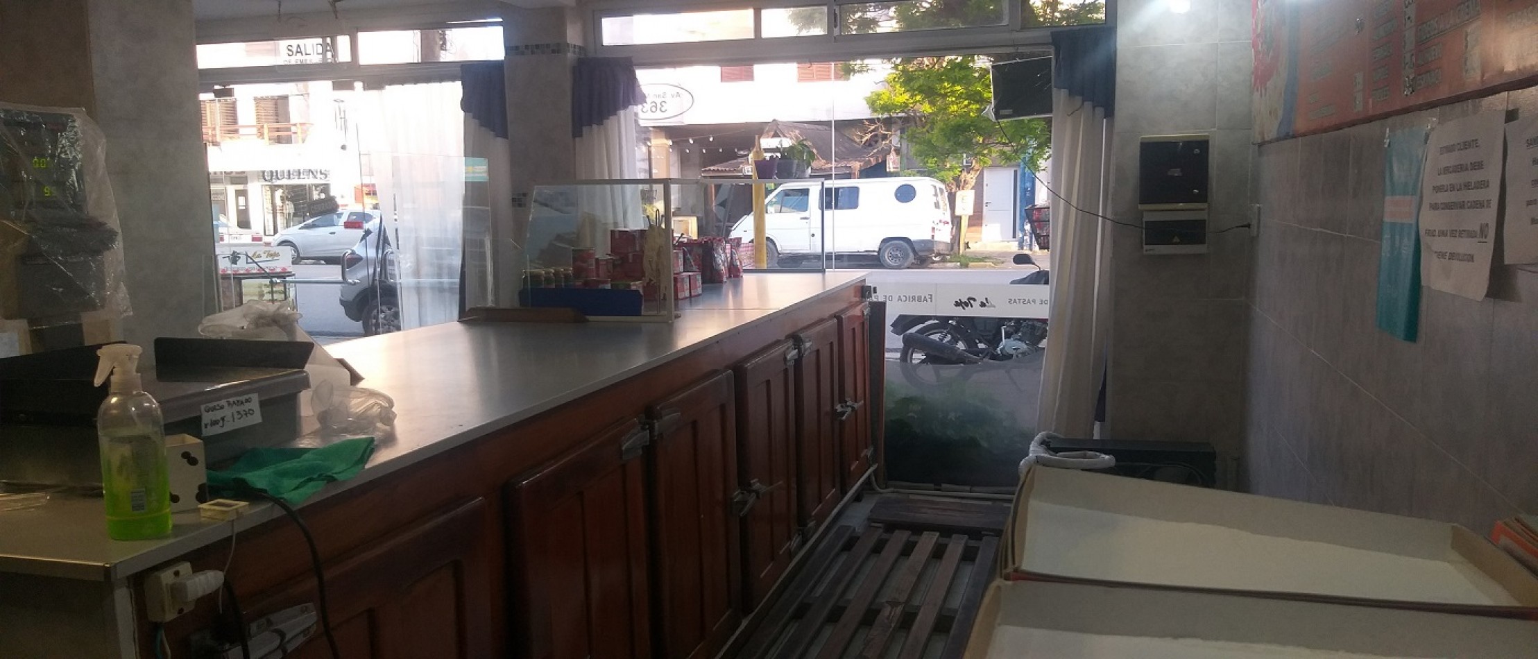 Oportunidad de Local comercial con vivienda en Avda. San Martin