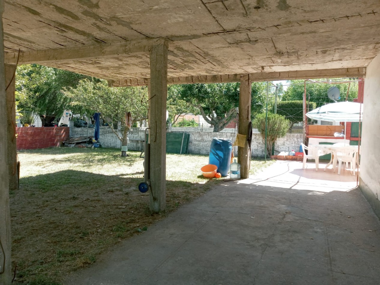 Casa de 3 Amb con Depto. 
