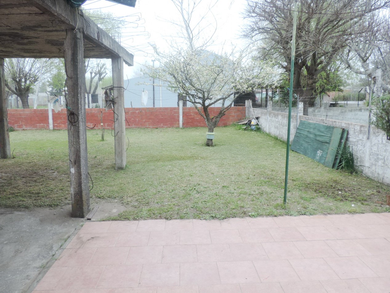 Casa de 3 Amb con Depto. 