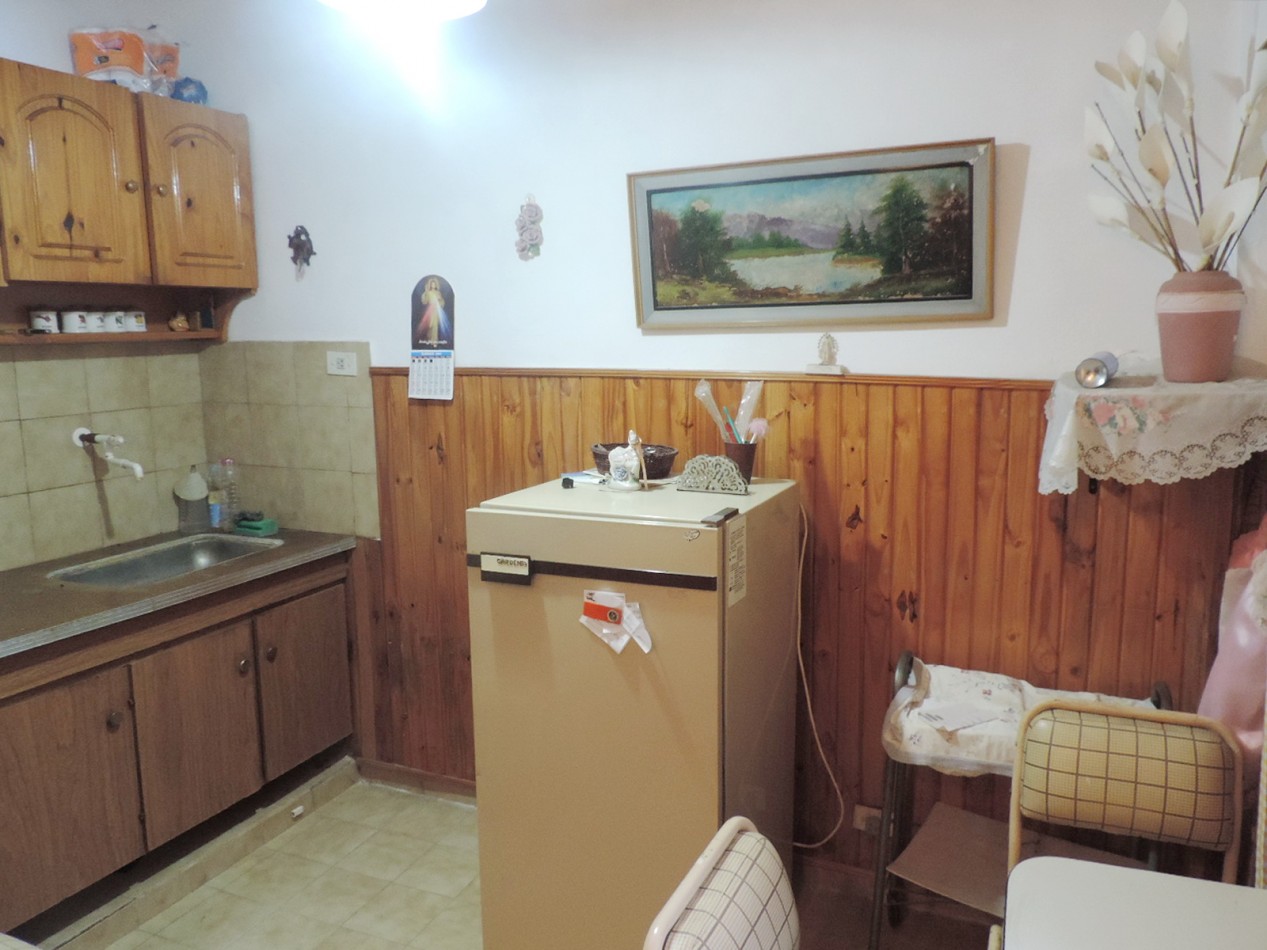Casa de 3 Amb con Depto. 